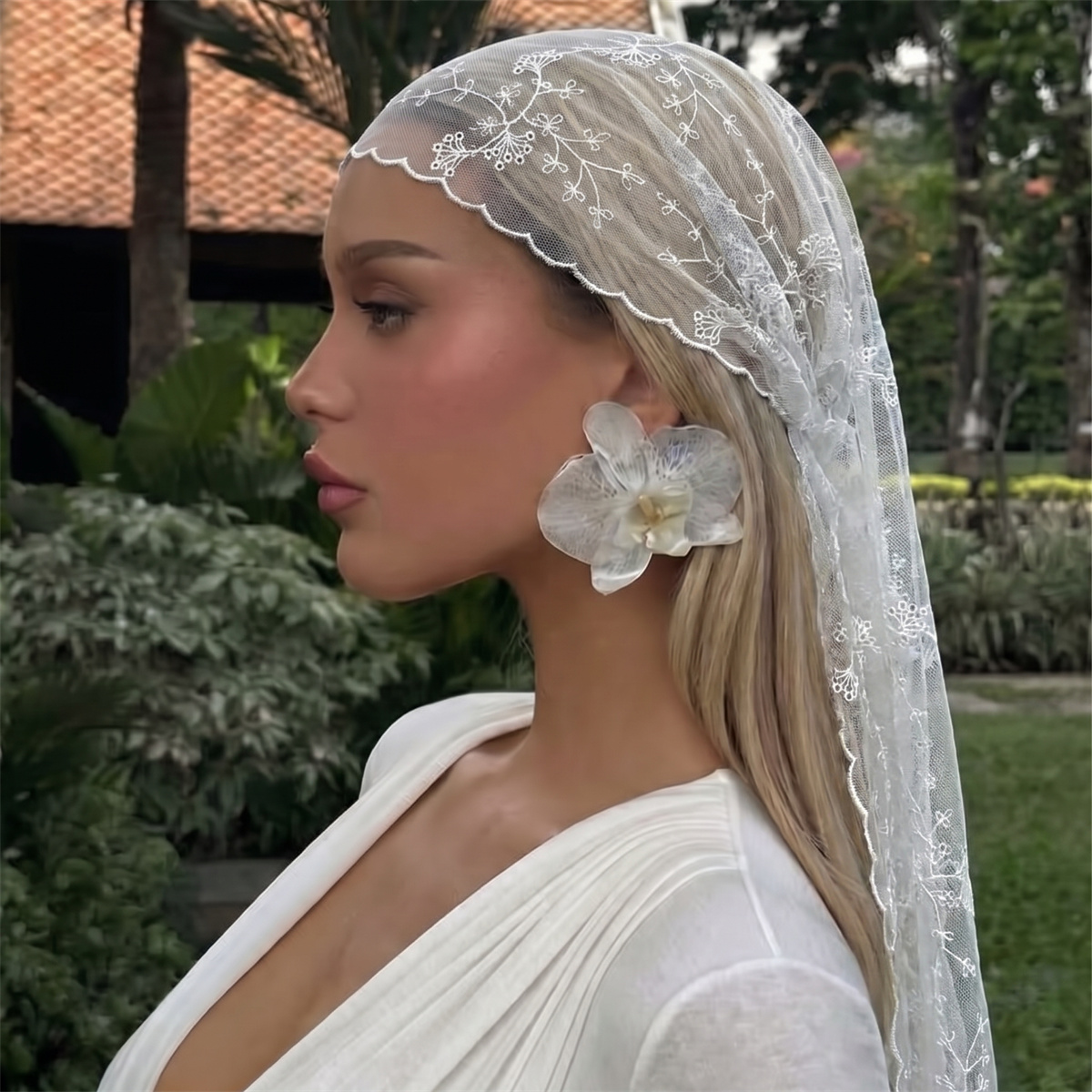 Women Fashion Necktie - وشاح رأس نسائي من التول الشفاف