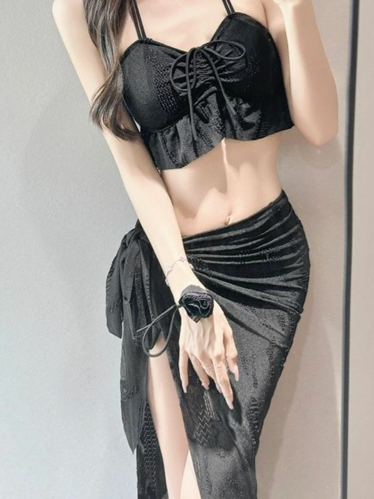 Women Fashion Style - بدلة سباحة نسائية من قطعتين بنقشة