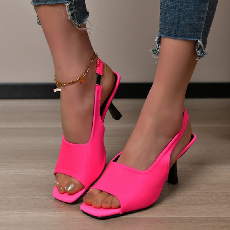 صنادل نسائية جديدة لعام 2026 ب - مراجعة Women'S Fashion Brands وسعره