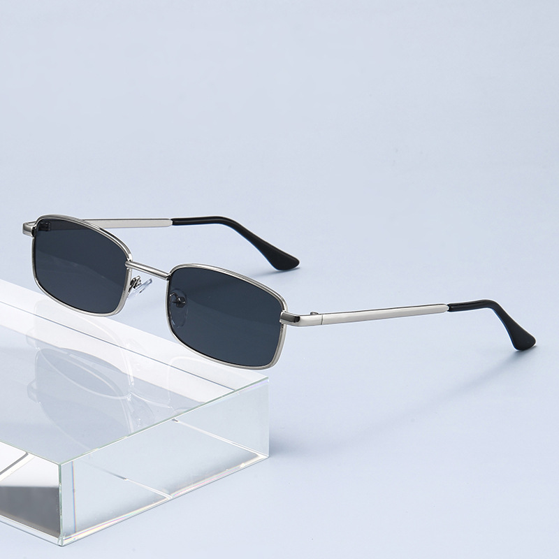 نظارات شمسية عصرية بتصميم بانك - مراجعة Women'S Fashion Eyeglasses وسعره