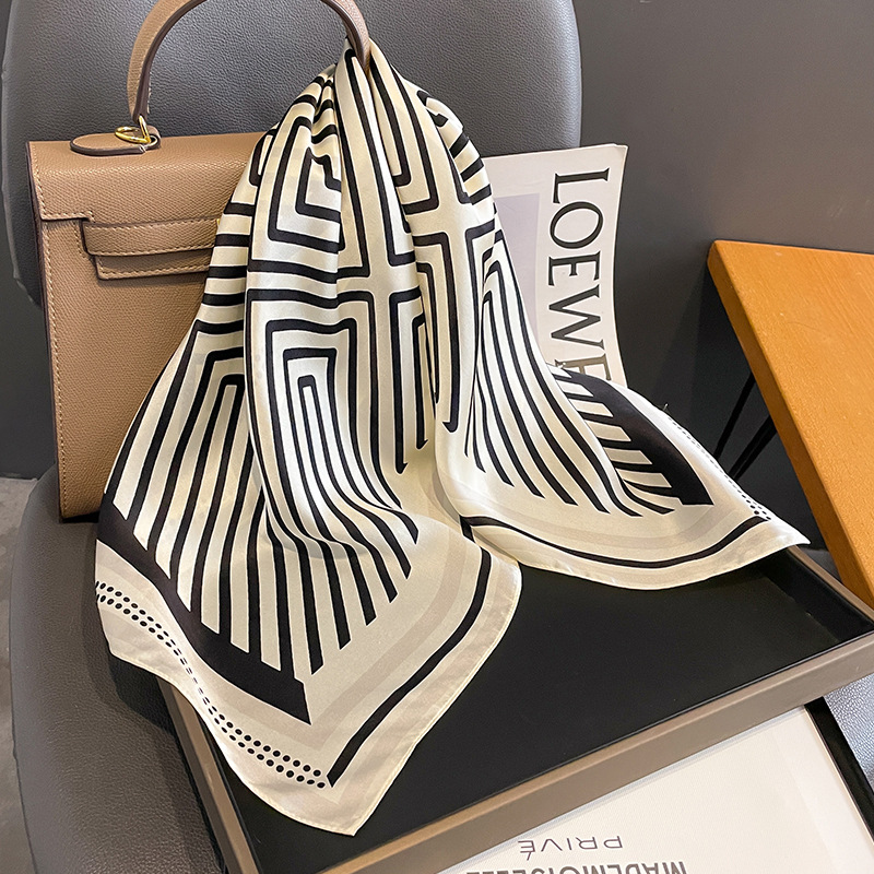 العلامة التجارية الفاخرة منديل - مراجعة Women Fashion Necktie وسعره