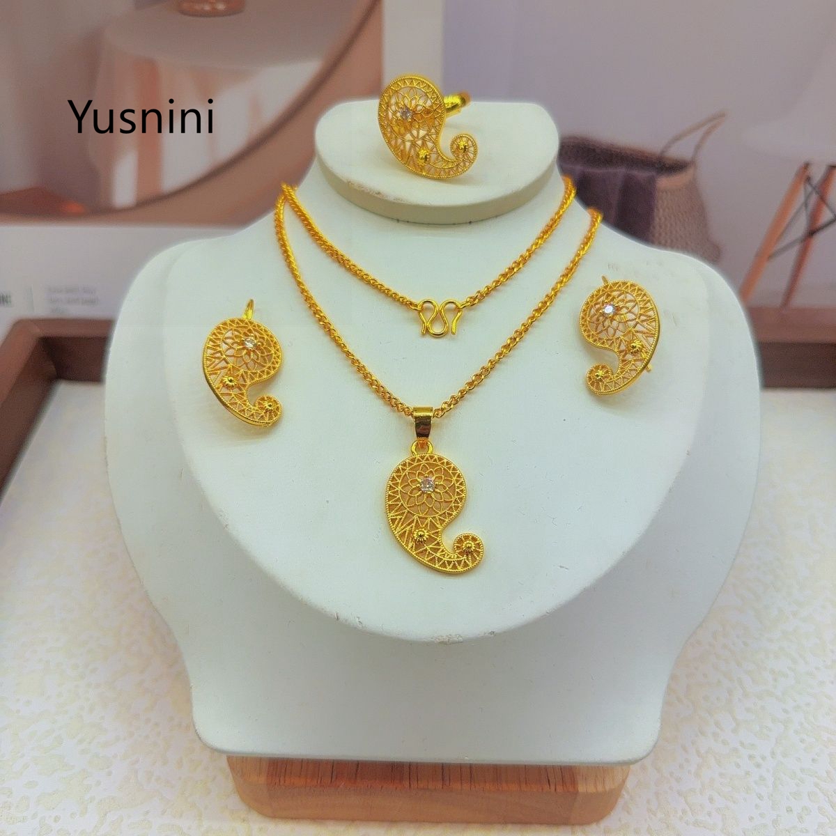 طقم مجوهرات دبي الجديد الفاخر  - مراجعة Women'S Fashion Rings Gold وسعره