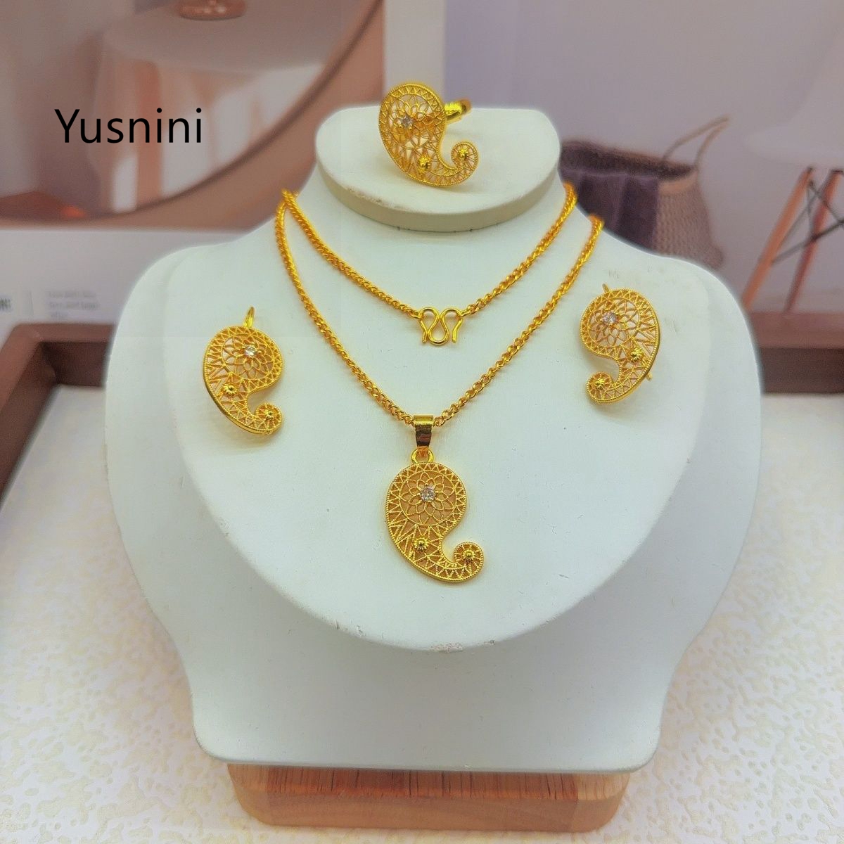 طقم مجوهرات دبي الجديد الفاخر  - مراجعة Women'S Fashion Rings Gold وسعره